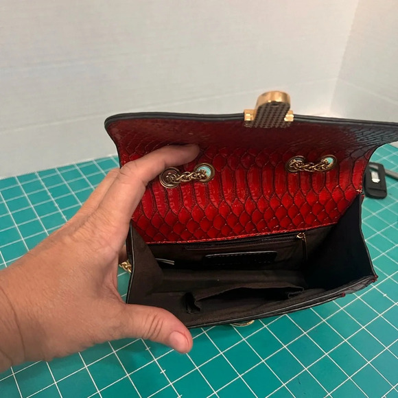 Mellow World Red Faux Snakeskin bag - Picture 3 of 14